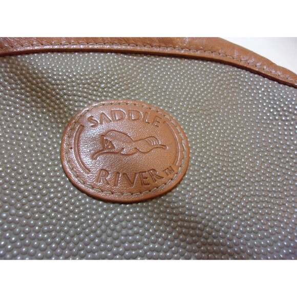 Saddle River Crossbody Oval Bag Olive Green Tan Pebbled Leather - Picture 2 of 7